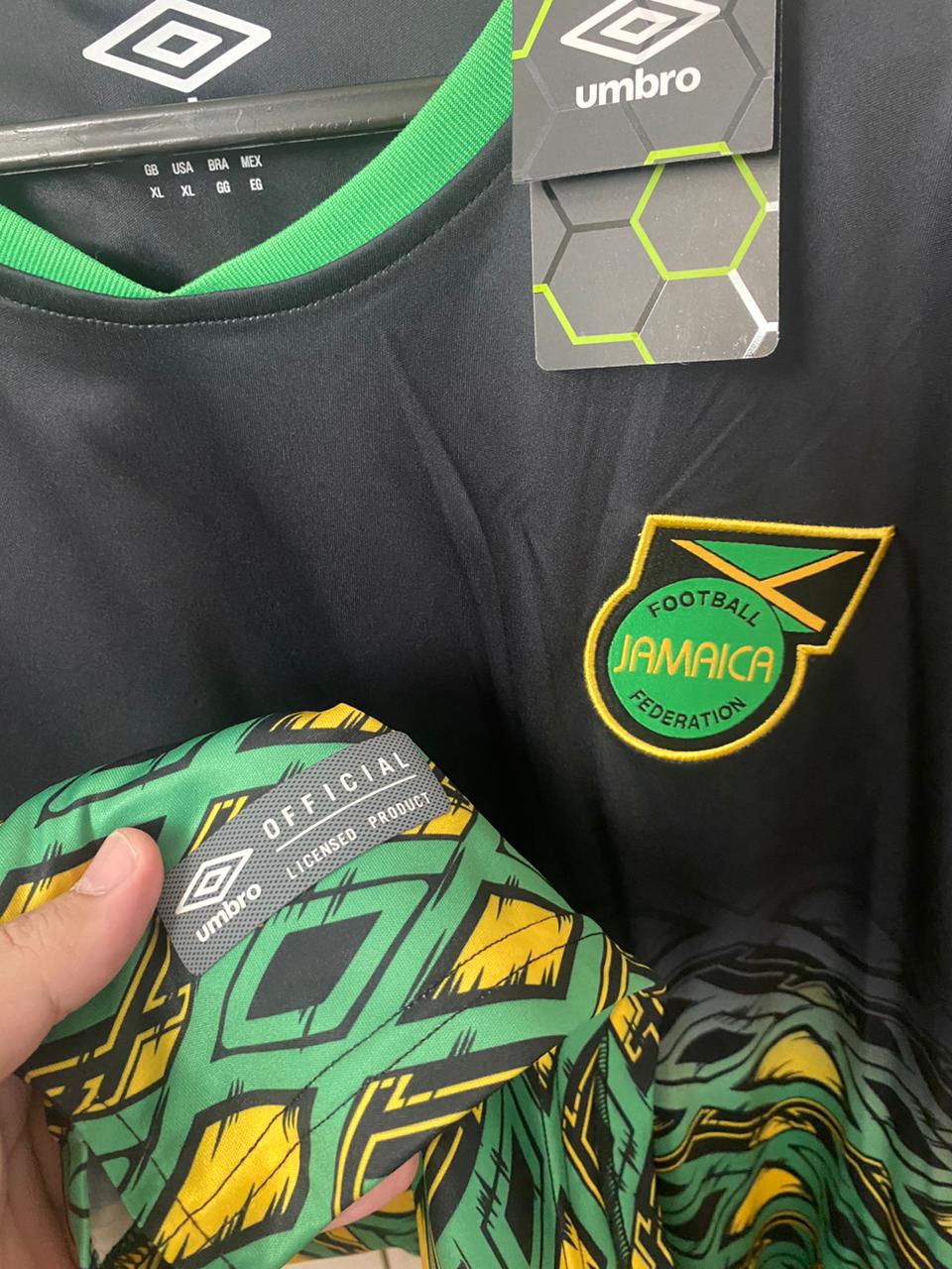 Camisa Jamaica 2019 Umbro na etiqueta - tamanho GG 58x78 cms