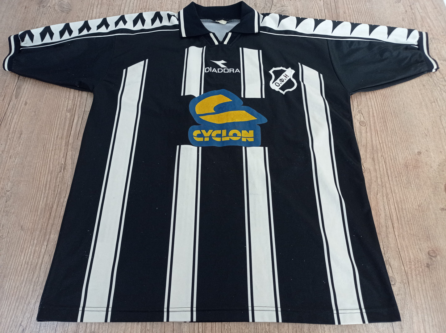 Bela Camisa de Jogo do OFI Creta - Grécia - Home - 2003/2004