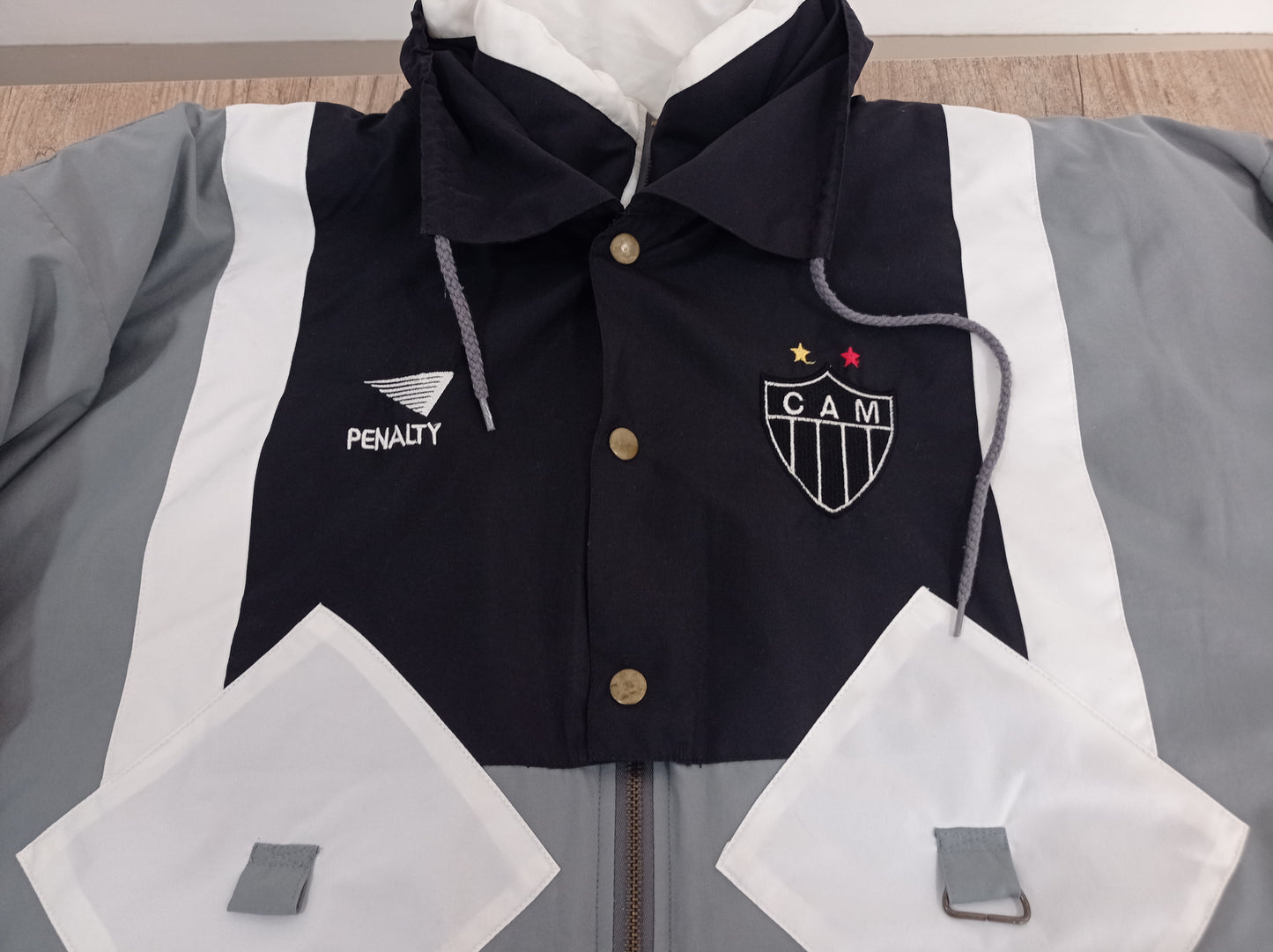 Raríssimo Agasalho Parka do Atlético Mineiro - Profissional - Anos 90