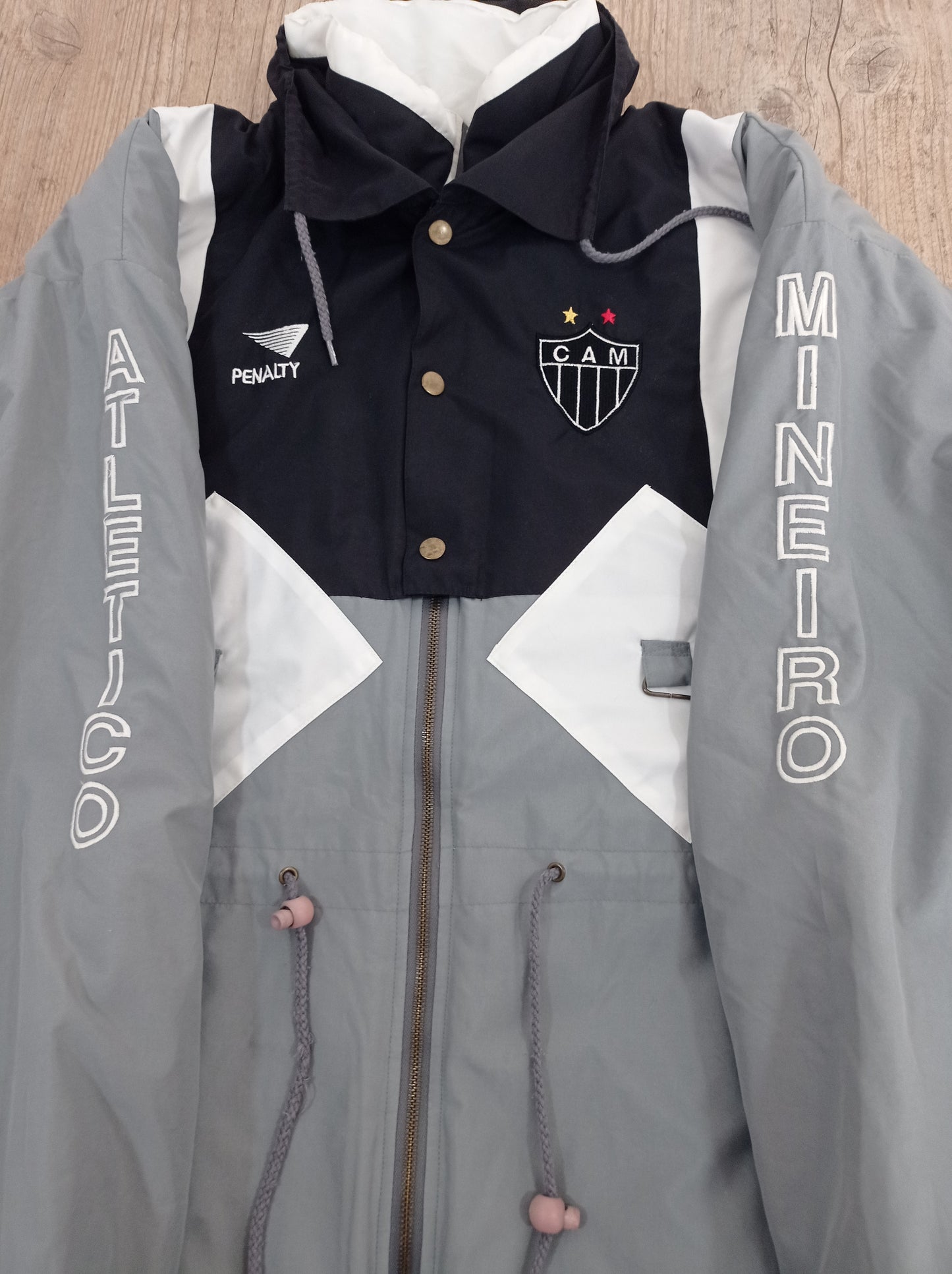 Raríssimo Agasalho Parka do Atlético Mineiro - Profissional - Anos 90