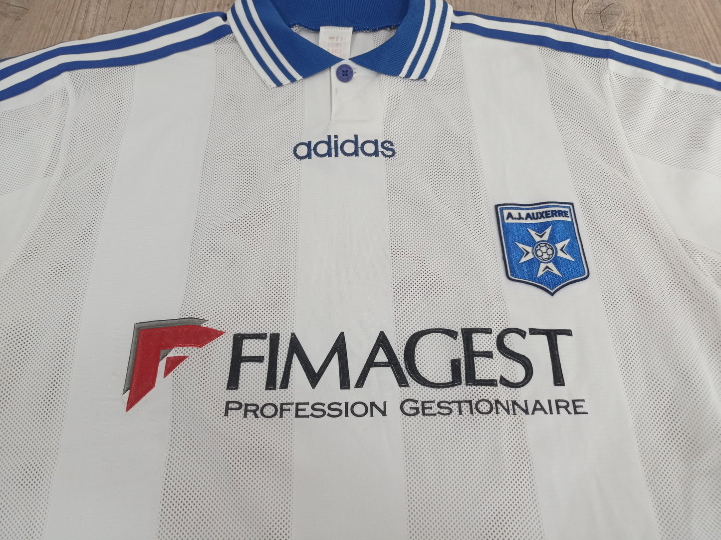 Espetacular Camisa Clássica do Auxerre - Home - 1997/1998 - França