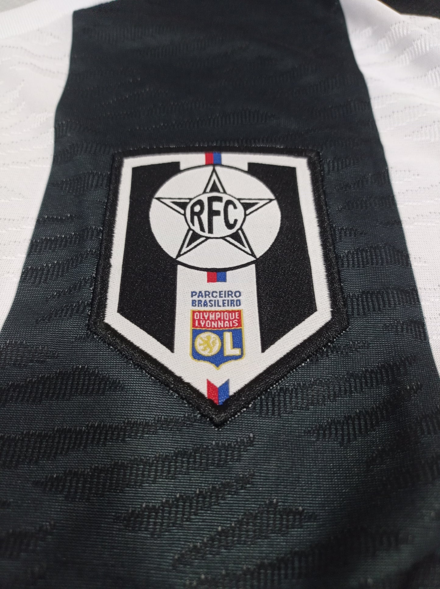 Resende Shirt - Home - 2023/2024 - Olympique Lyon