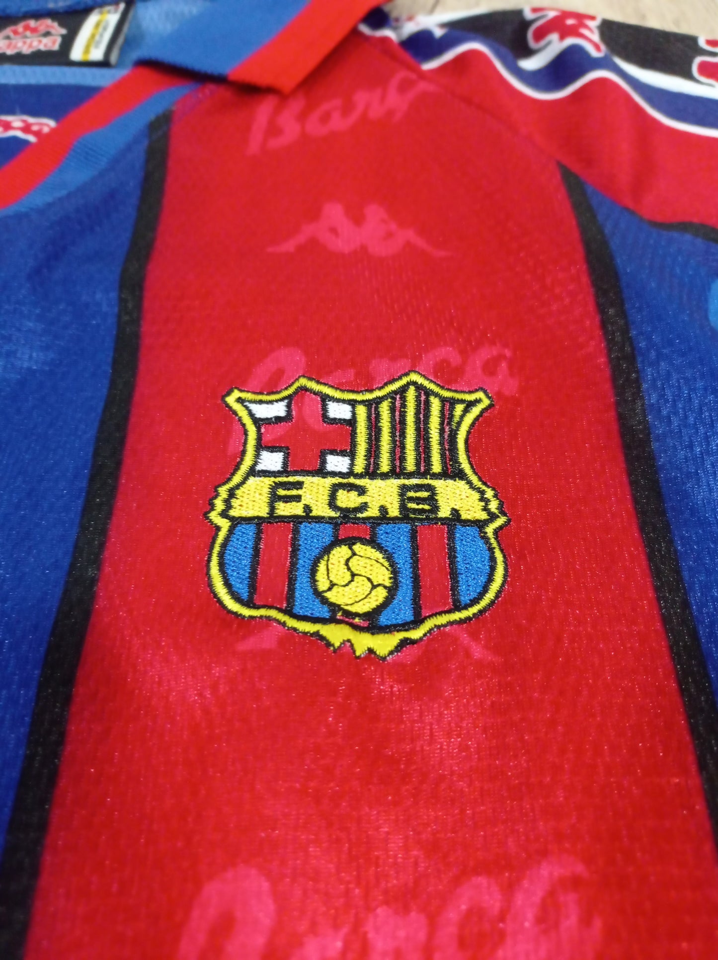 Espetacular Camisa do Barcelona - Home - 1995/1997 - Giovanni - Mangas Longas