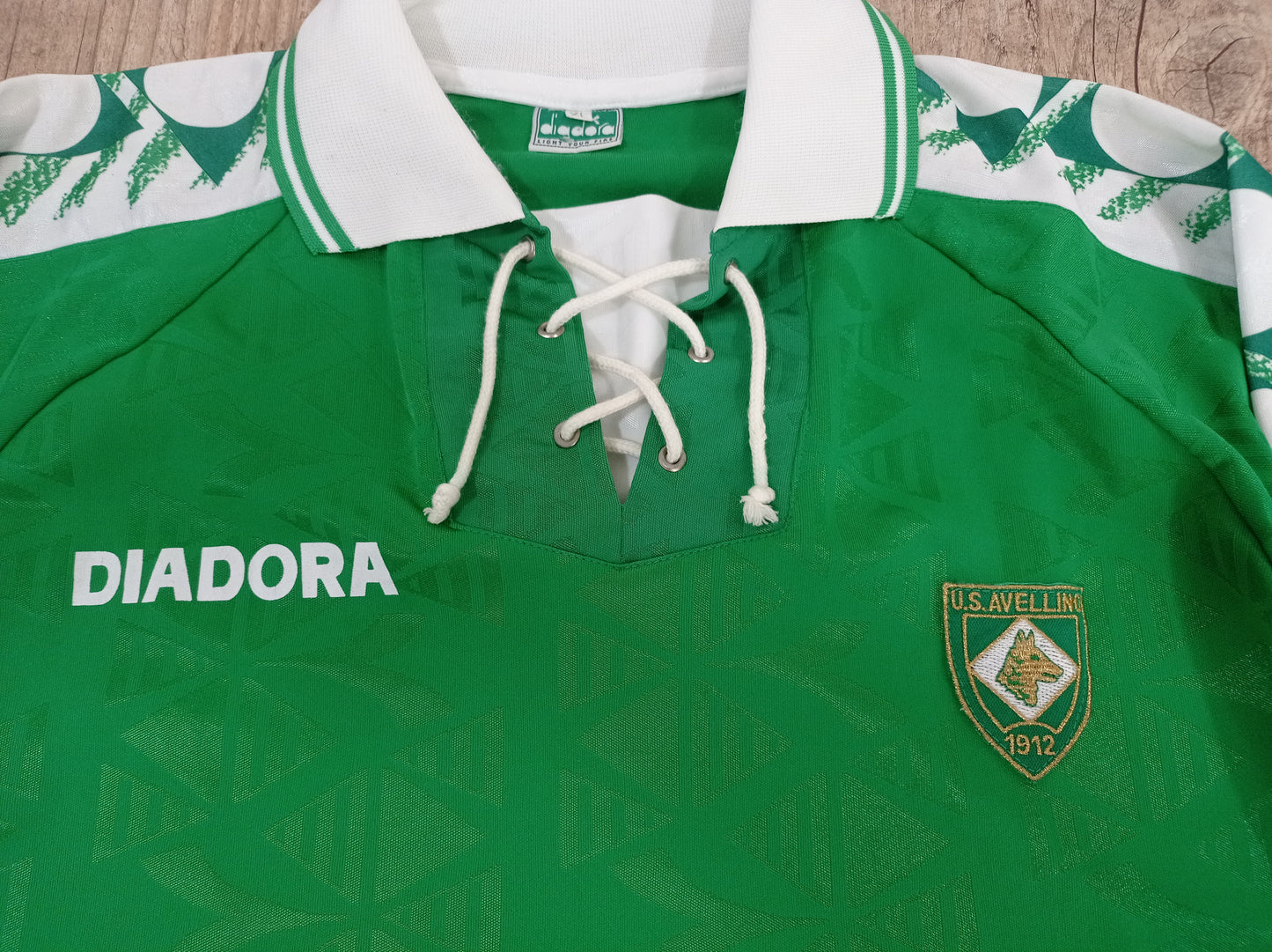 Espetacular Camisa do Avellino - Itália - 1995/1996 Mangas Longas