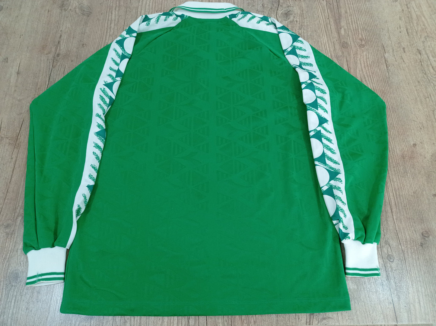 Espetacular Camisa do Avellino - Itália - 1995/1996 Mangas Longas