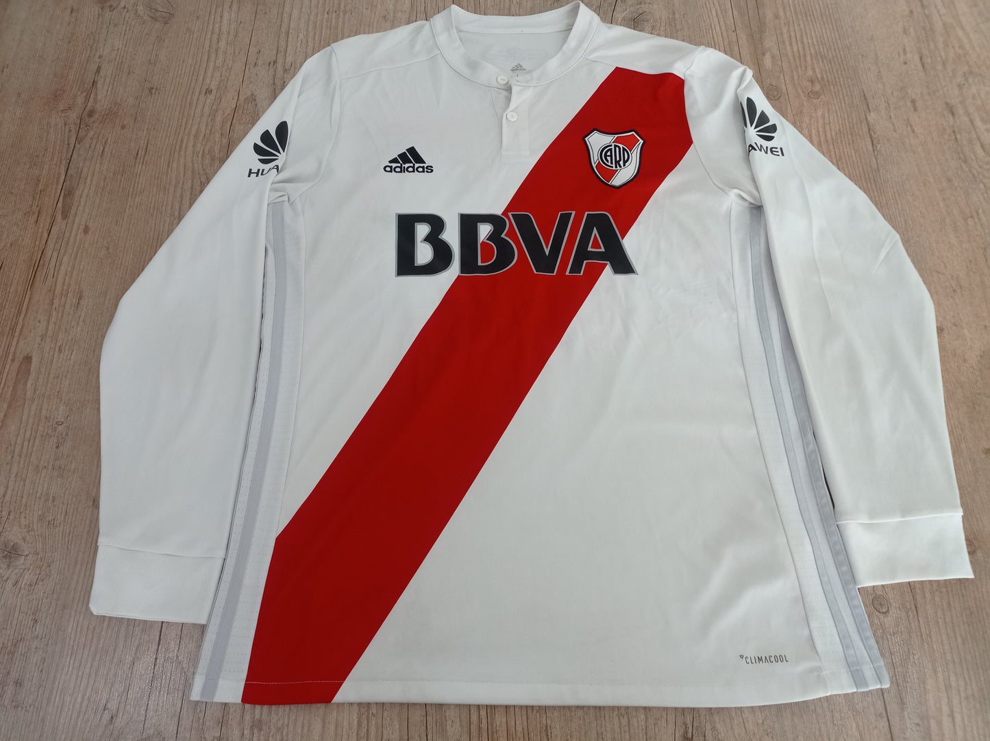 Lindíssima Camisa do River Plate - Home - 2017/2018 - #32 Scocco - Mangas Longas