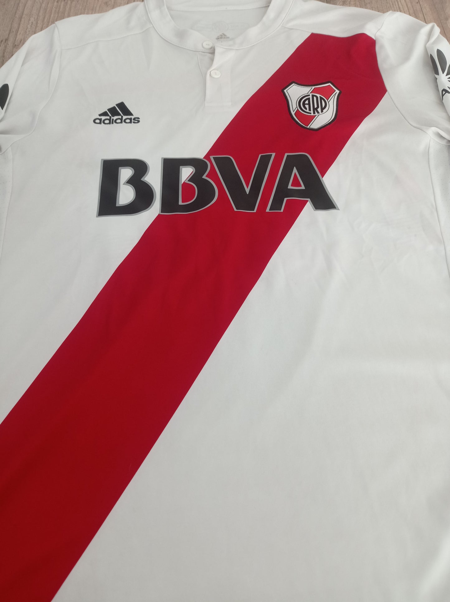 Lindíssima Camisa do River Plate - Home - 2017/2018 - #32 Scocco - Mangas Longas