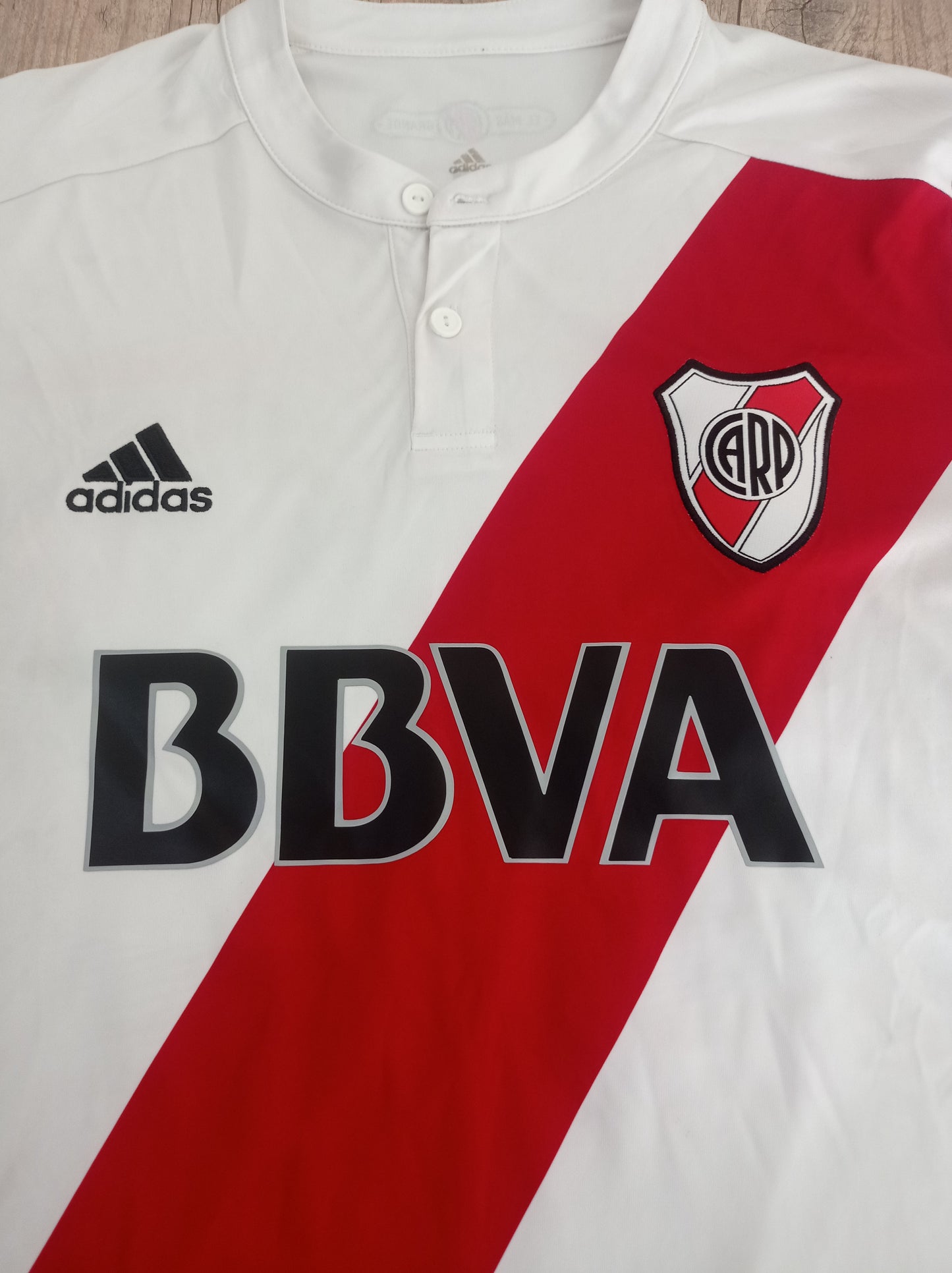 Lindíssima Camisa do River Plate - Home - 2017/2018 - #32 Scocco - Mangas Longas