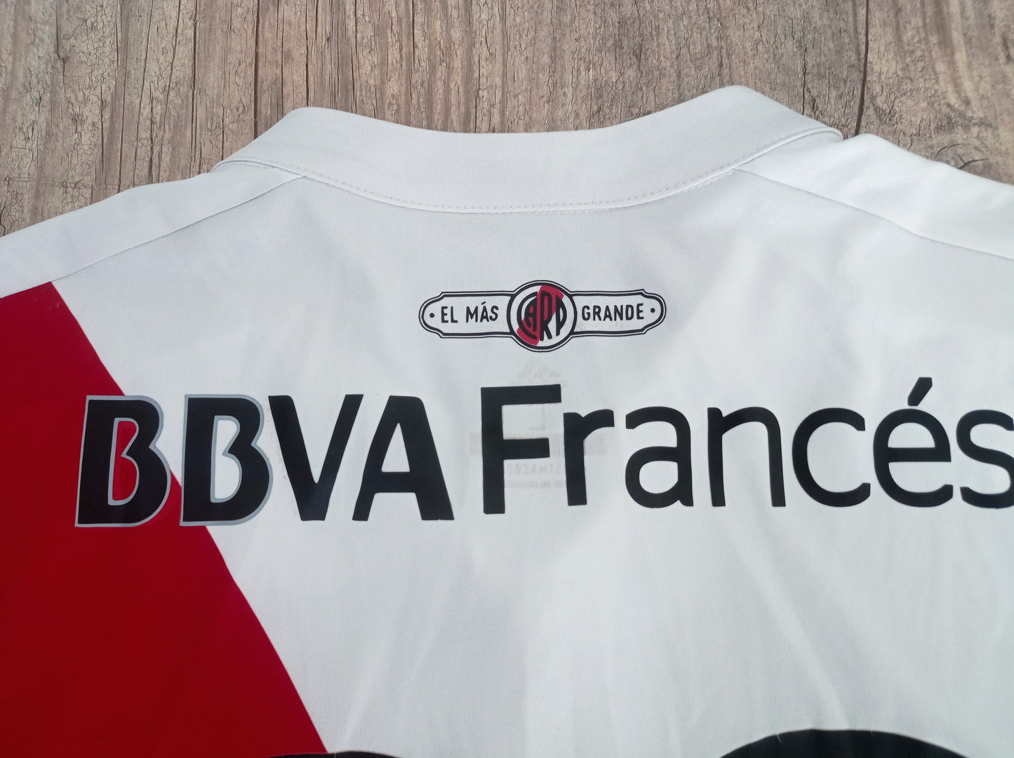 Lindíssima Camisa do River Plate - Home - 2017/2018 - #32 Scocco - Mangas Longas