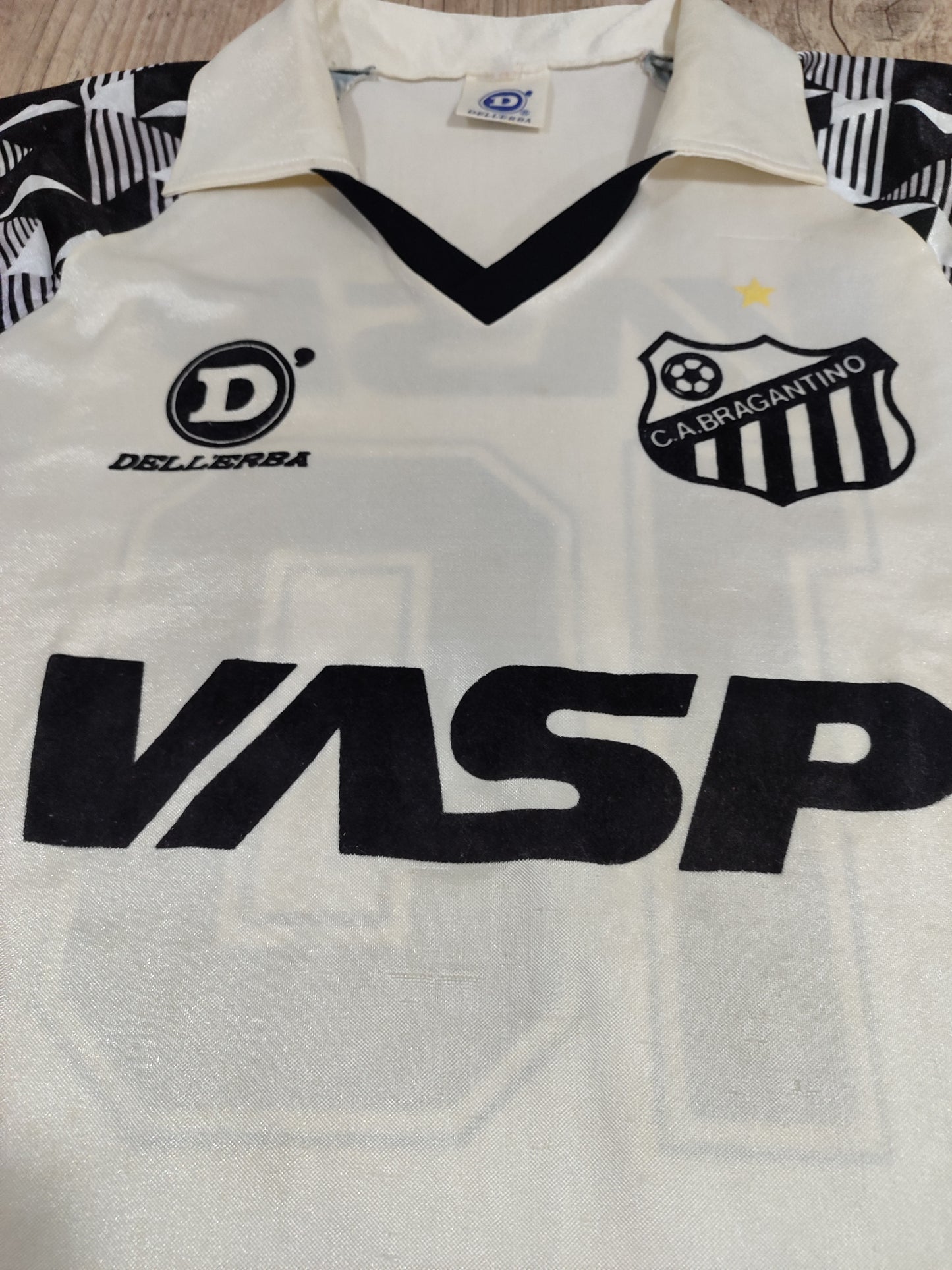 Rara e Linda Camisa Bragantino - 1991 - Dellerba - Em Veludo