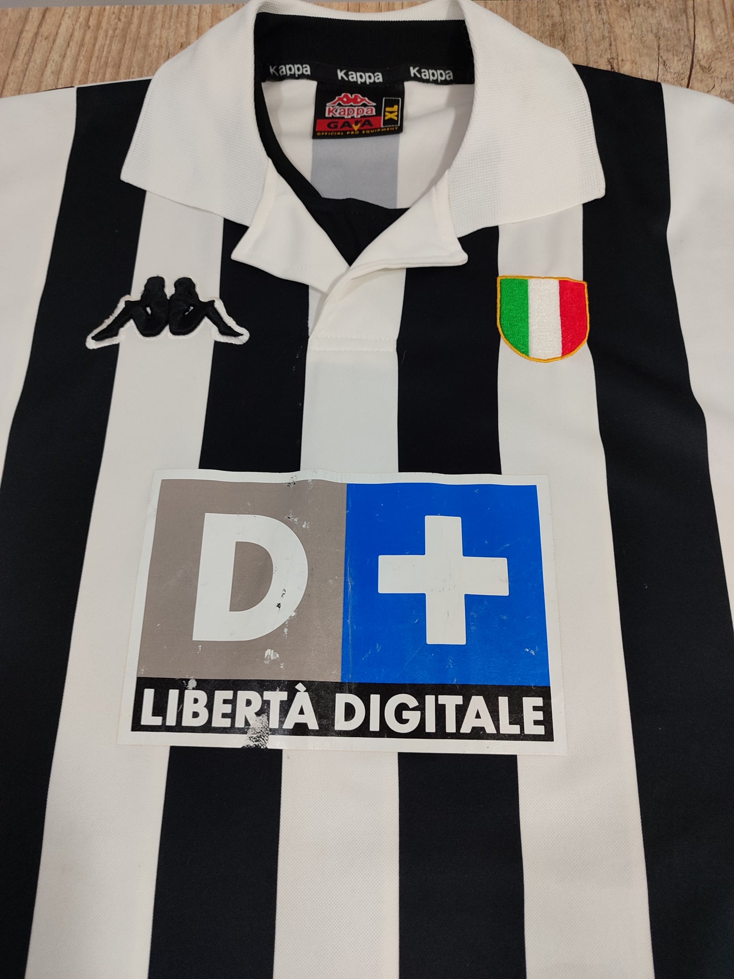 Espetacular Camisa Juventus - Itália - 1998/1999 - Usada em Jogo