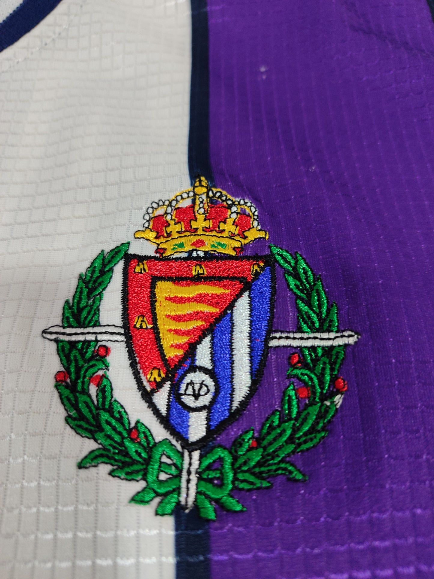 Linda Camisa Valladolid - Espanha - Usada em Jogo 1999/2001 Mangas Longas