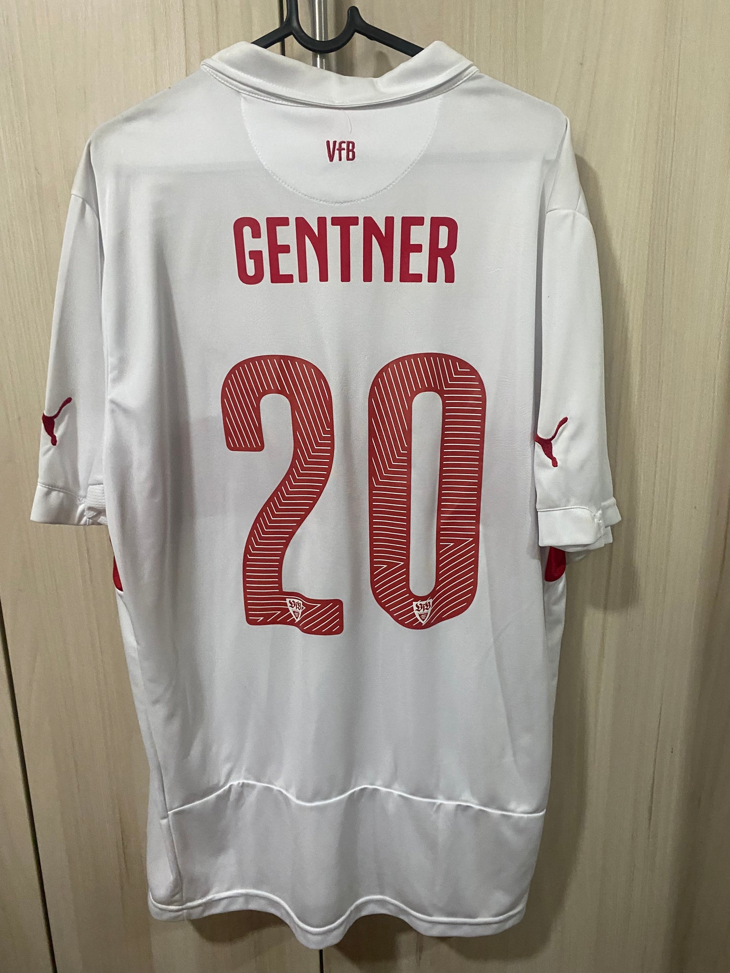 Camisa Stuttgart Home 2014 - Christian Gentner - Tamanho XL (57 x 77 cm)