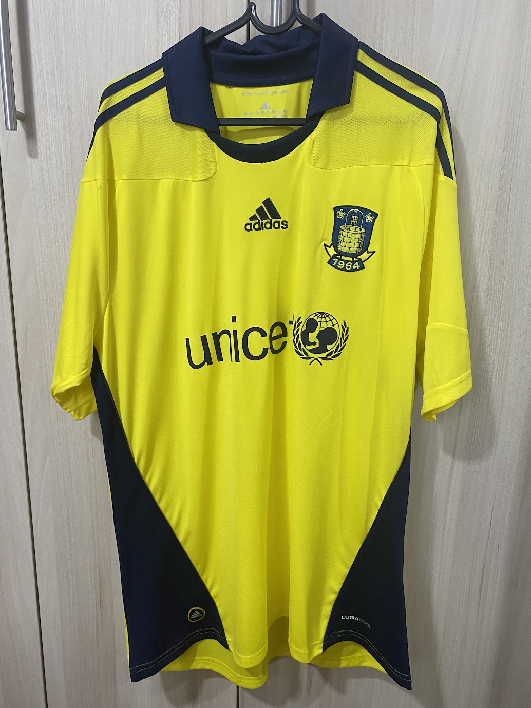 Camisa Brøndby Home 2010 (Tamanho XL - 58x80 cm)