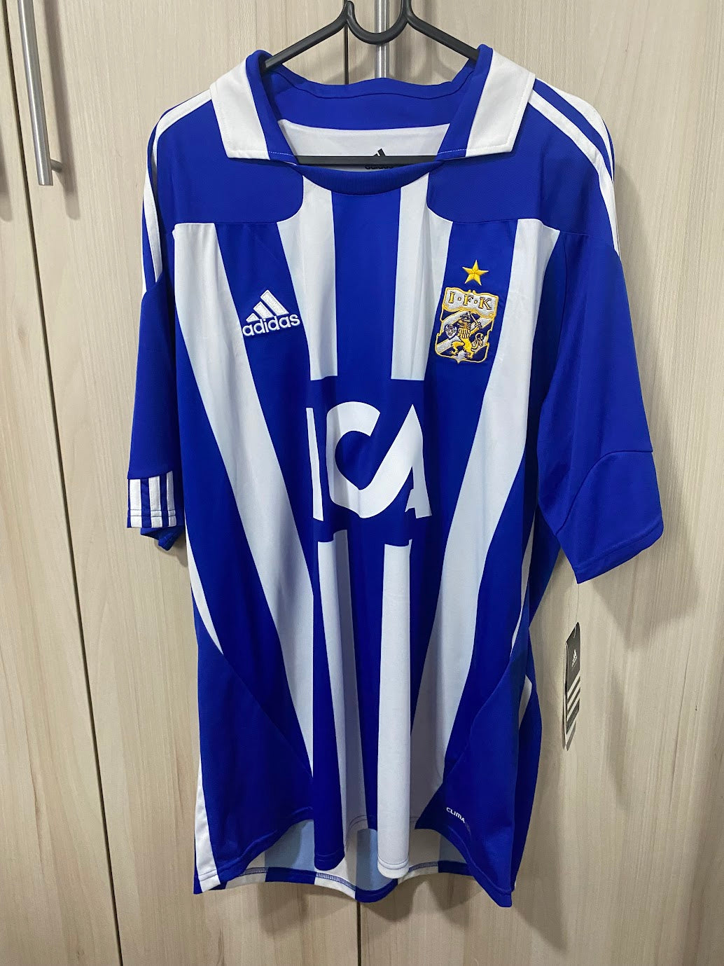 Camisa IFK Göteborg Home 2010 (Tamanho XL - 59x80 cm)