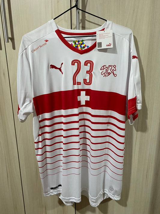 Camisa Suíça Away 2016 - Personalizada Shaqiri - Tamanho XL (58x78 cm)