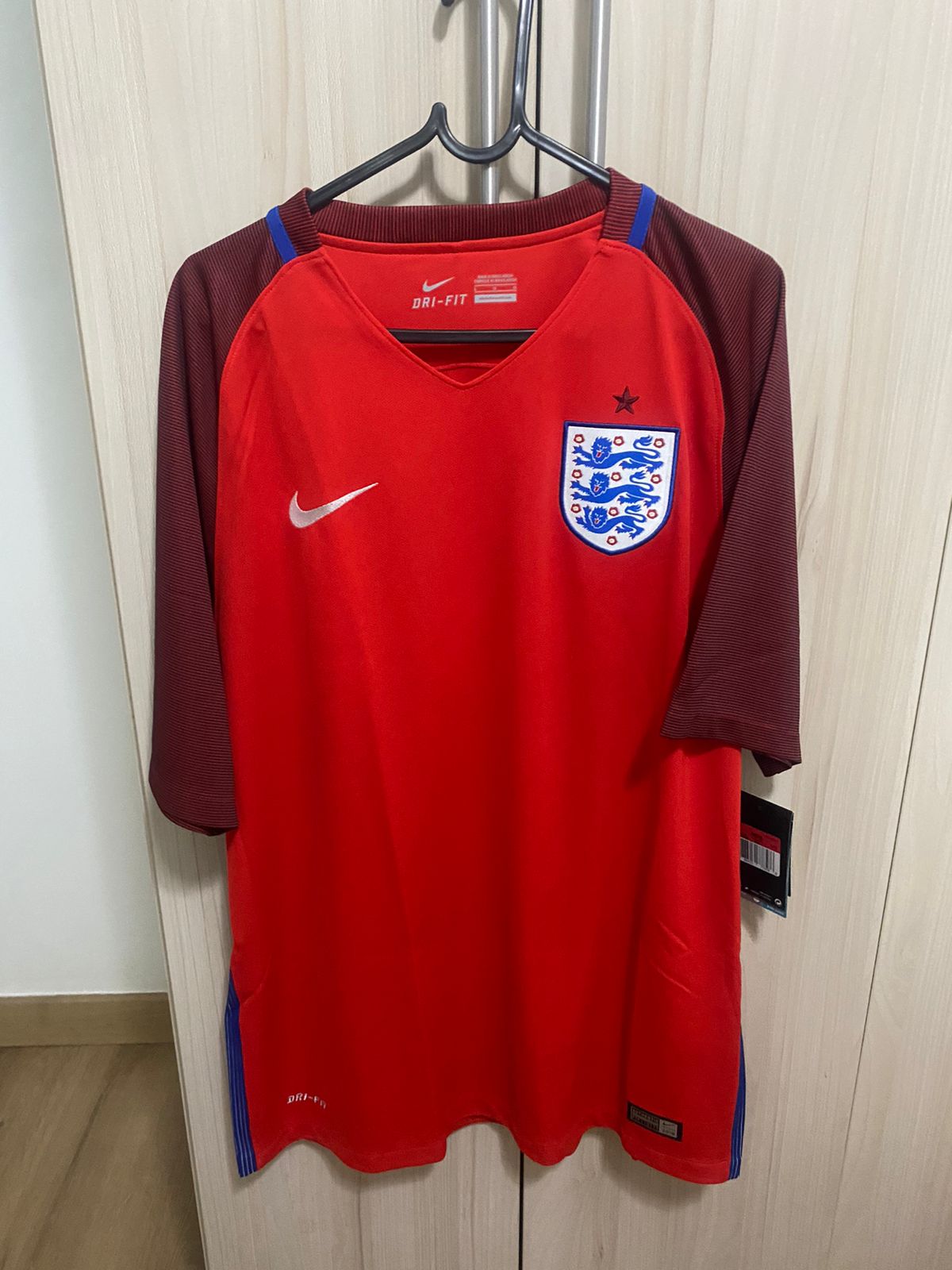 England GG red shirt