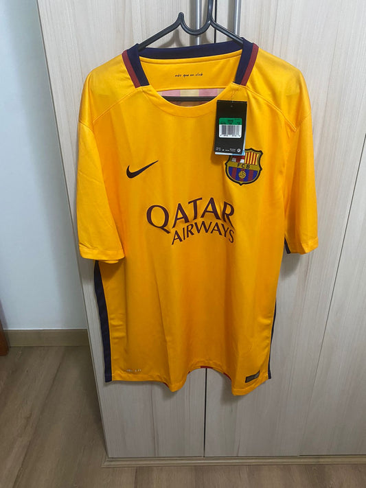 Barcelona 2015 2016 away