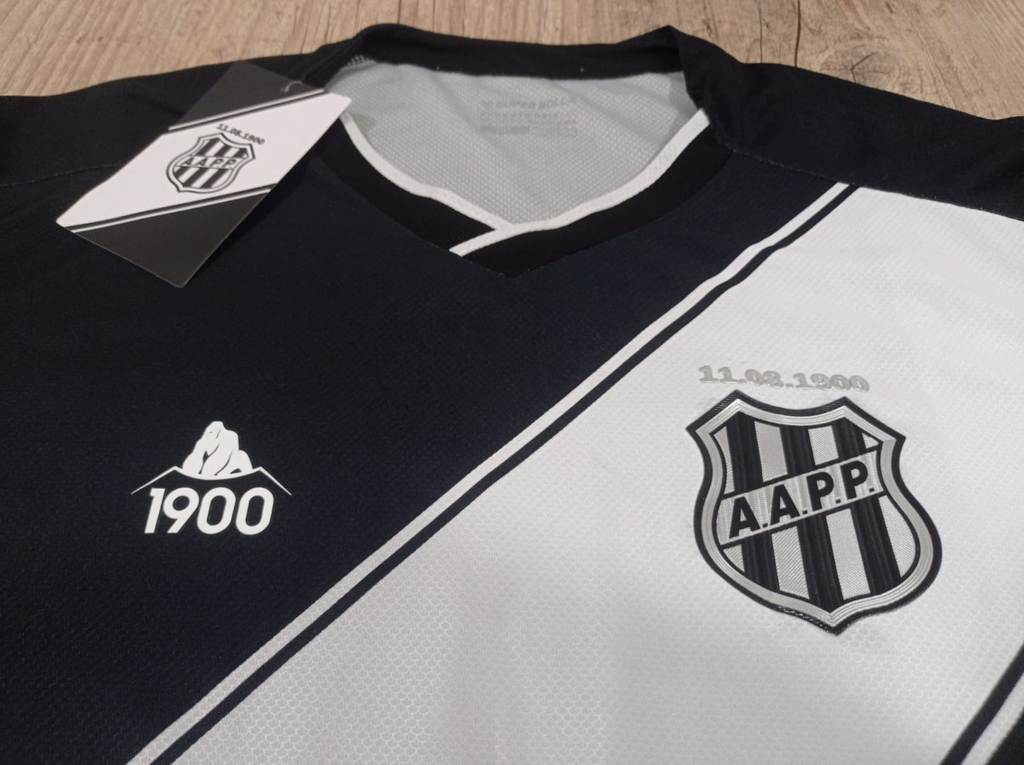 Camisa Ponte Preta leves defeitos