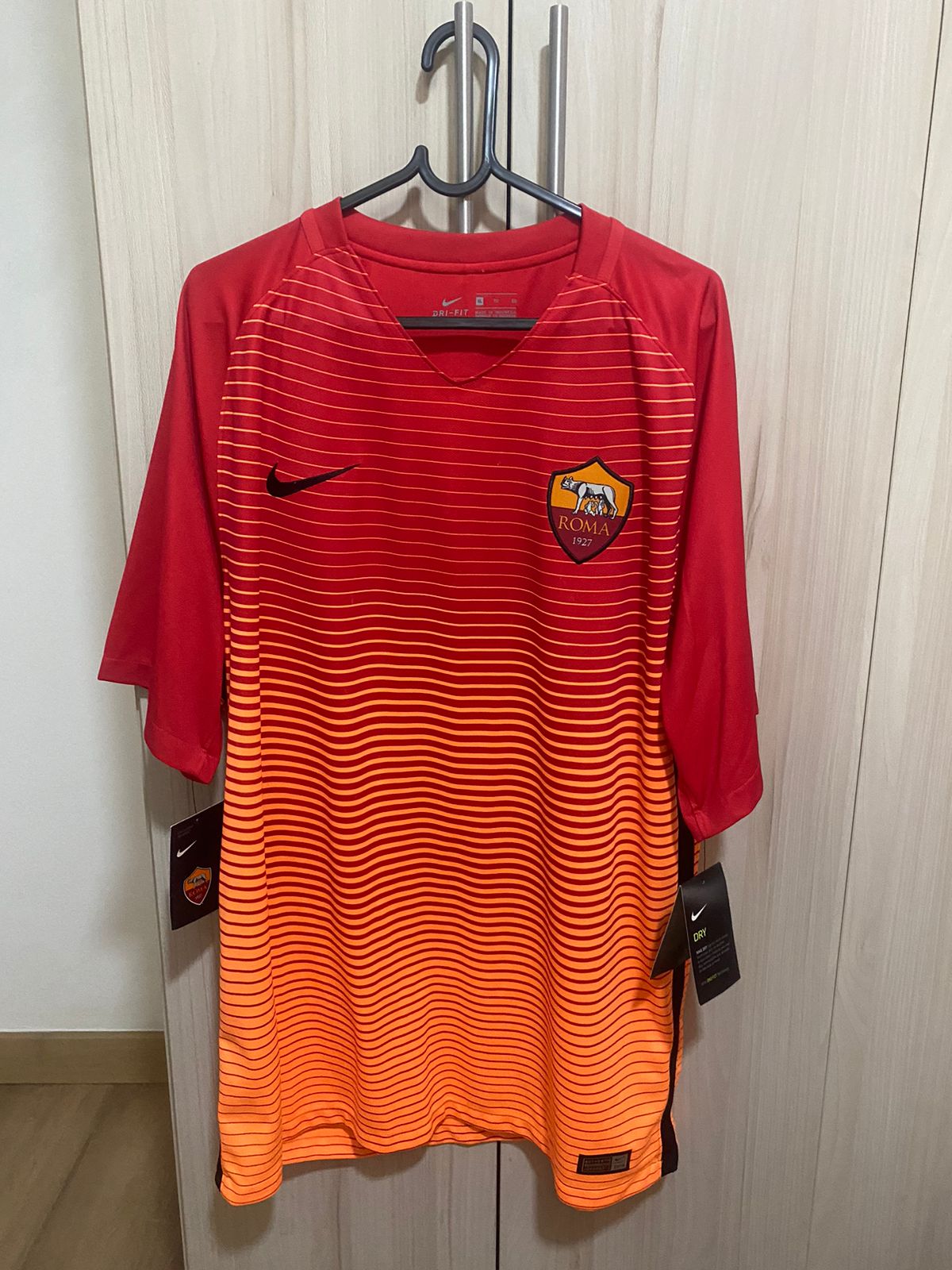 Roma Stadium Third 2016/17 776959-660