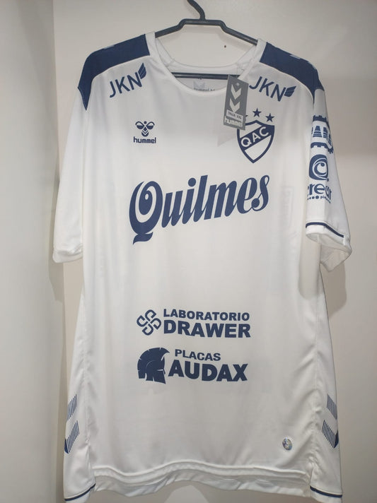 Camiseta Quilmes 2GG (60 x 77 cm) - Ajustada - Nova com Etiqueta - Hummel