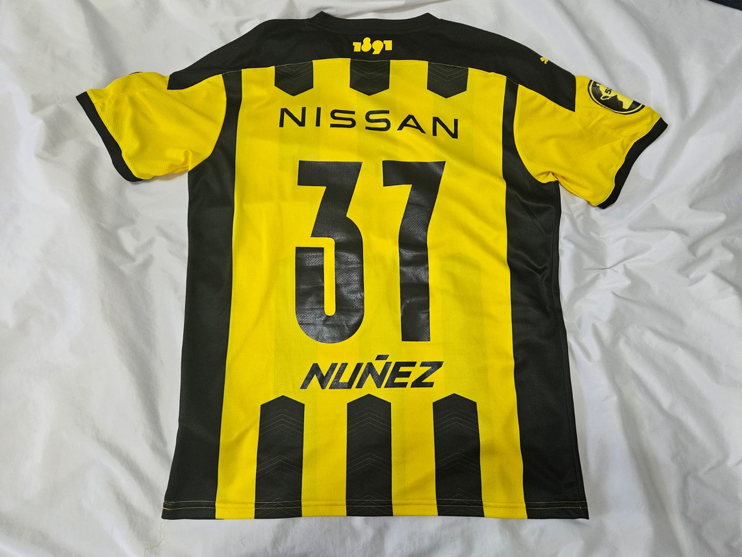 Camisa Peñarol Home 2021 #37 com Patchs - Original