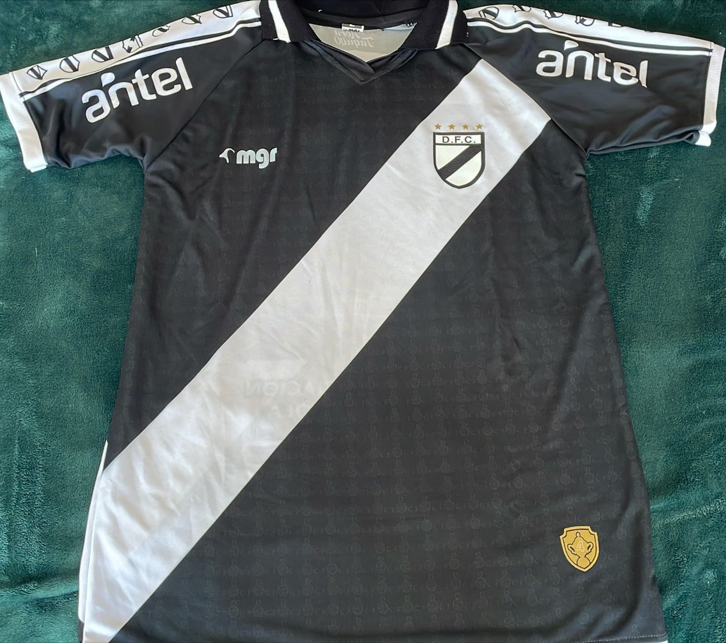 Camisa Danubio FC 2024 - Away - tamanho G - Uruguai